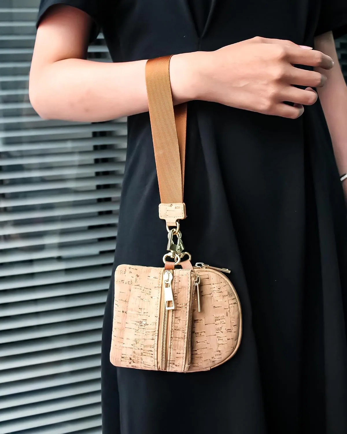 boshiho Vegan Cork Wallet, Womens Purse Slim Zipper Design with Card Holder Coin Pocket Purse Eco-friendly Vegan Gift