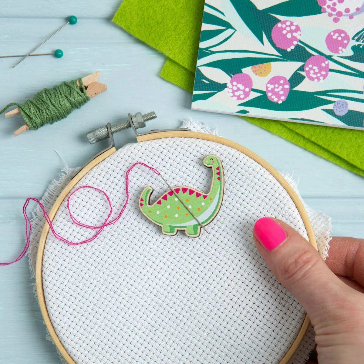 Dinosaur Magnetic Needle Minder